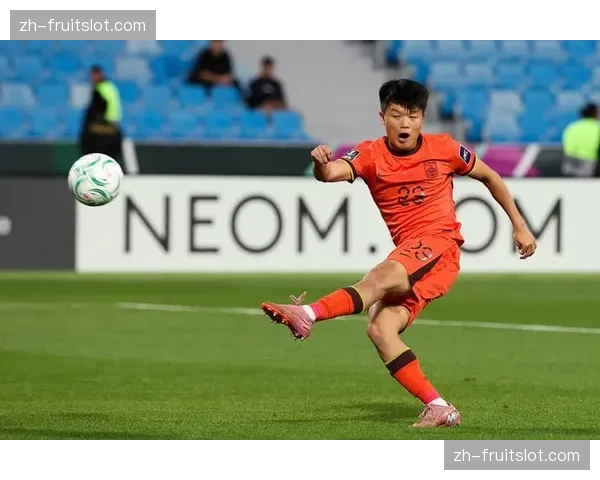 上海海港杨希身价40万欧元,性价比引援符合当前市场趋势 上海海港杨希身价40万欧元,性价比引援符合当前市场趋势